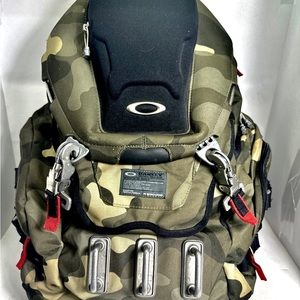 Oakley Kitchen Sink  Herb Camo Tactical Mens Backpack 17" Laptop 34L Large